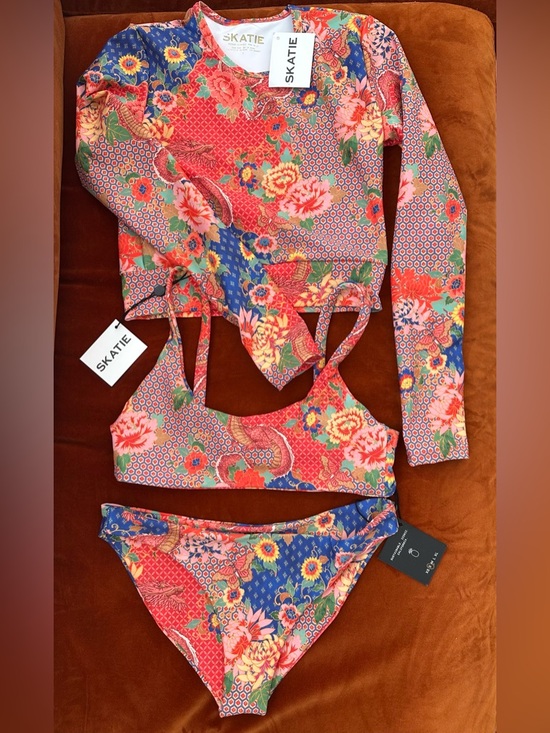 Skatie Other - Skatie Swim Los Angeles NWT 3 Piece Swim Set Dragon Flowers Size Small